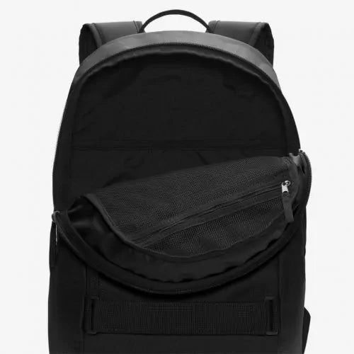 MOCHILA NIKE SB COURTHOUSE - PRETO